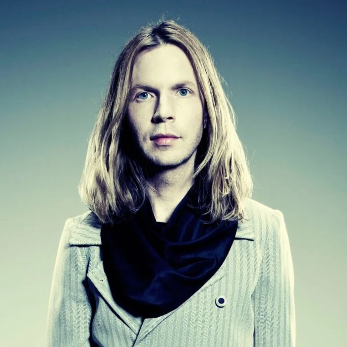 BECK, L'ICONE AMÉRICAINE DE L'ALTERNATIVE ROCK ET DU FOLK