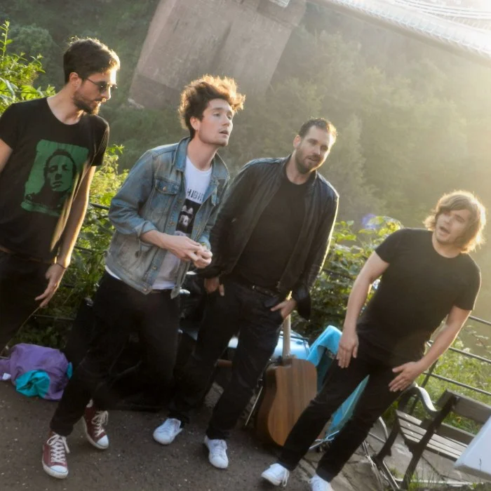 BASTILLE : HISTOIRE DU GROUPE BRITANNIQUE POP ROCK INDIE