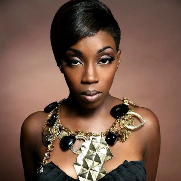 ESTELLE ARTISTE BRITANNIQUE : BIOGRAPHIE DE LA VOIX R&B POP