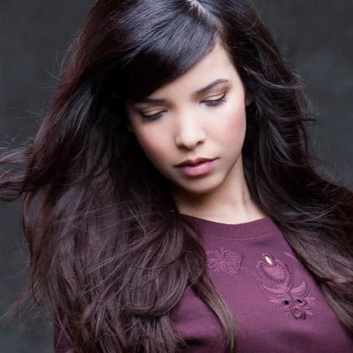 INDILA : UNE VOIX FRANÇAISE ÉMOUVANTE