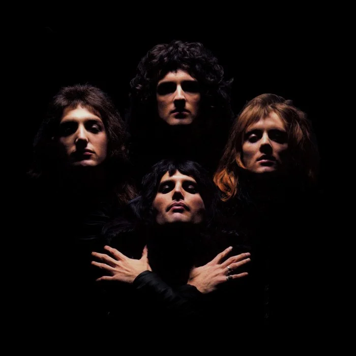 QUEEN BIOGRAPHIE : HISTOIRE DU LEGENDARY GROUPE ROCK BRITANNIQUE