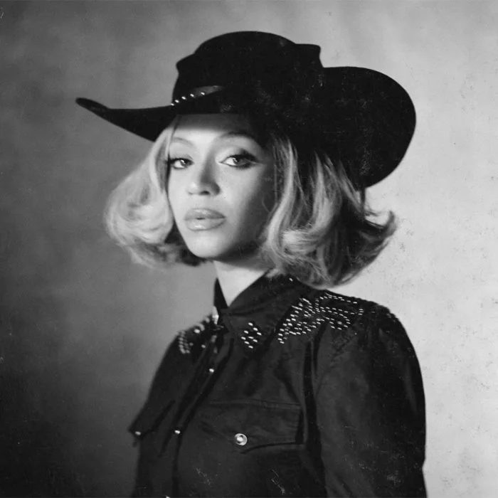 BIENVENUE DANS L'UNIVERS DE BEYONCE : BIOGRAPHIE D'UNE ICÔNE DE LA POP