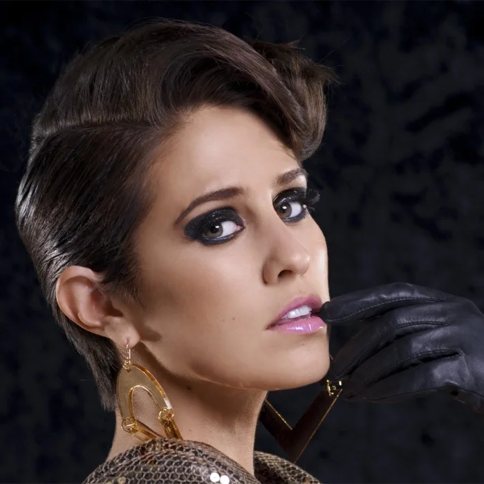 DEV – BIOGRAPHIE DE LA STAR D'ELECTROPOP ET HOUSE AMÉRICAINE
