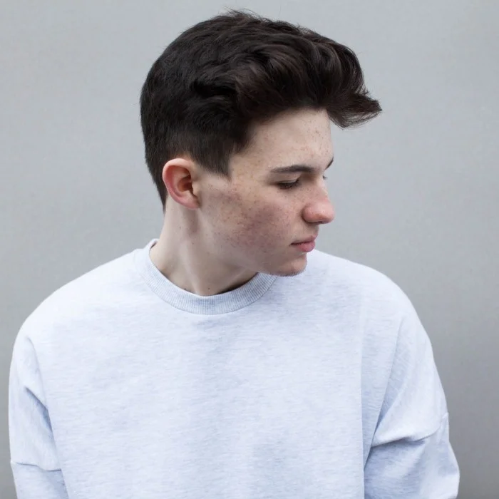PETIT BISCUIT : L'ÂME DE LA MUSIQUE ÉLECTRONIQUE FRANÇAISE