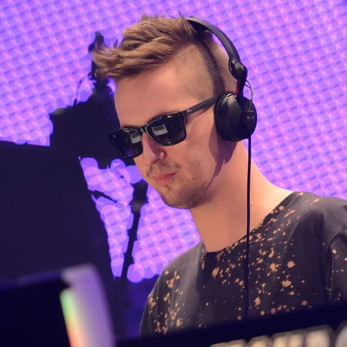 ROBIN SCHULZ : DJ ALLEMAND QUI A TRANSFORMÉ LA HOUSE ET LA DANCE-POP