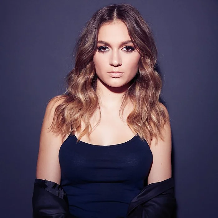 DAYA – BIOGRAPHIE DE LA CHANTEUSE POP AMÉRICAINE DE LA GÉNÉRATION Z