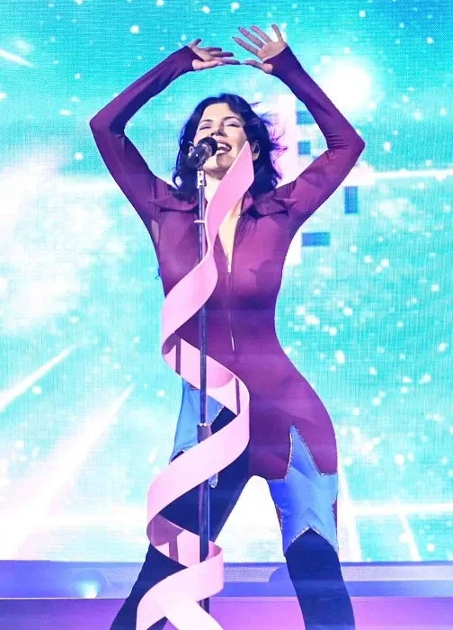 MARINA : L'ICÔNE POP BRITANNIQUE