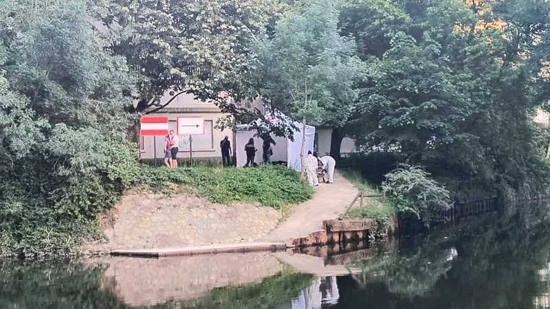 UN GARÇON DE 12 ANS RETROUVÉ MORT À RENNES AVEC UNE SERVIETTE NOUÉE AUTOUR DU COU, UNE ENQUÊTE OUVERTE POUR « MEURTRE SUR MINEUR »