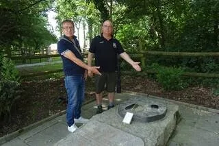 « ON NE TOUCHE PAS À DE TELS ENDROITS » : JUSTE AVANT LE 82E D-DAY, LA STATUE DU PIPER ÉCOSSAIS VOLÉE DANS LE CALVADOS
