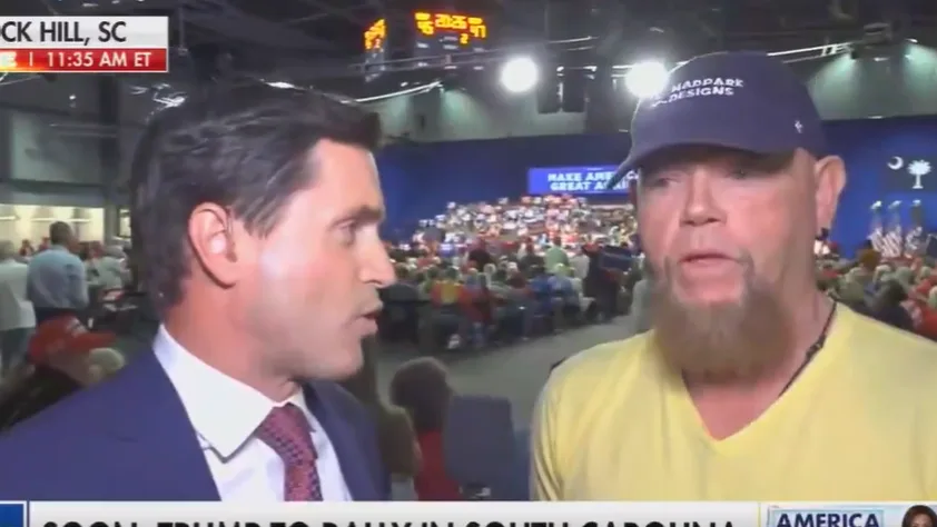 « VOIR UNE SECTE DE PRÈS » : AU MEETING DE DONALD TRUMP, CET HOMME A TROLLÉ FOX NEWS À MERVEILLE