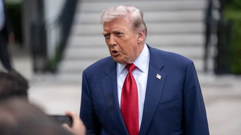 GUERRE AU MOYEN-ORIENT: DONALD TRUMP DEMANDE À L’ARMÉE AMÉRICAINE DE « SE TENIR PRÊTE À LANCER UN ASSAUT COMPLET » CONTRE L’IRAN