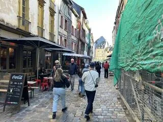 POIGNARDÉ DANS UN BAR À RENNES, UN HOMME VICTIME D’UNE EXPÉDITION PUNITIVE ?