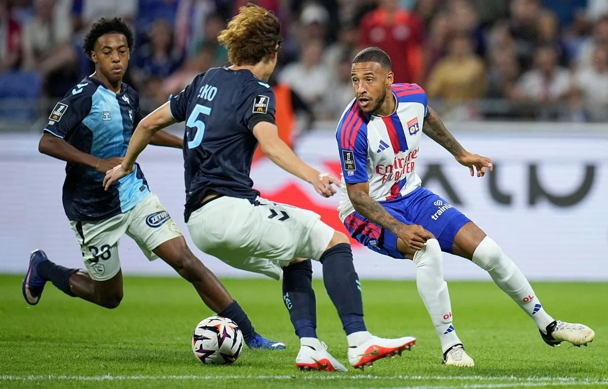 EN DIRECT OL – AJ AUXERRE : LYON DOIT VITE SORTIR DE SA SPIRALE NÉGATIVE… SUIVEZ CE MATCH DE LIGUE 1 AVEC NOUS DÈS 18H30…