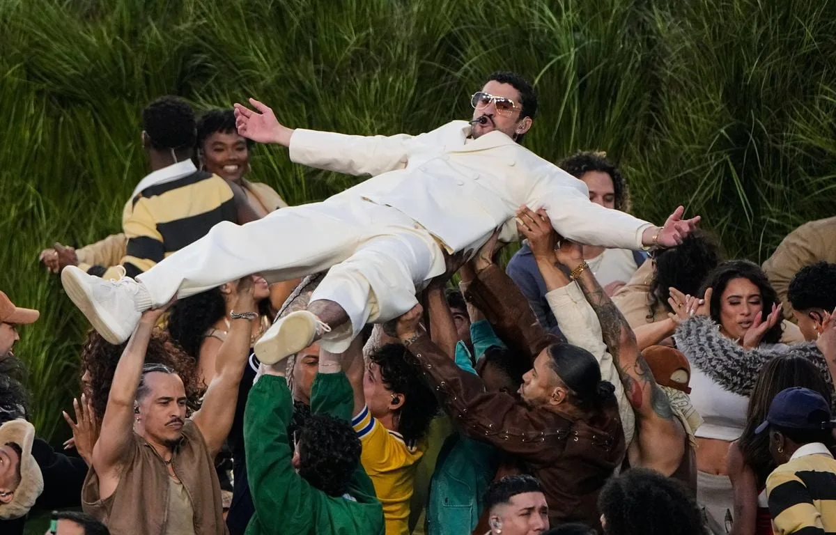 BAD BUNNY DÉBARQUE EN EUROPE : LA SUPERSTAR PORTORICAINE LANCE SA TOURNÉE POUR 29 CONCERTS EN DÉMARRANT PAR BARCELONE