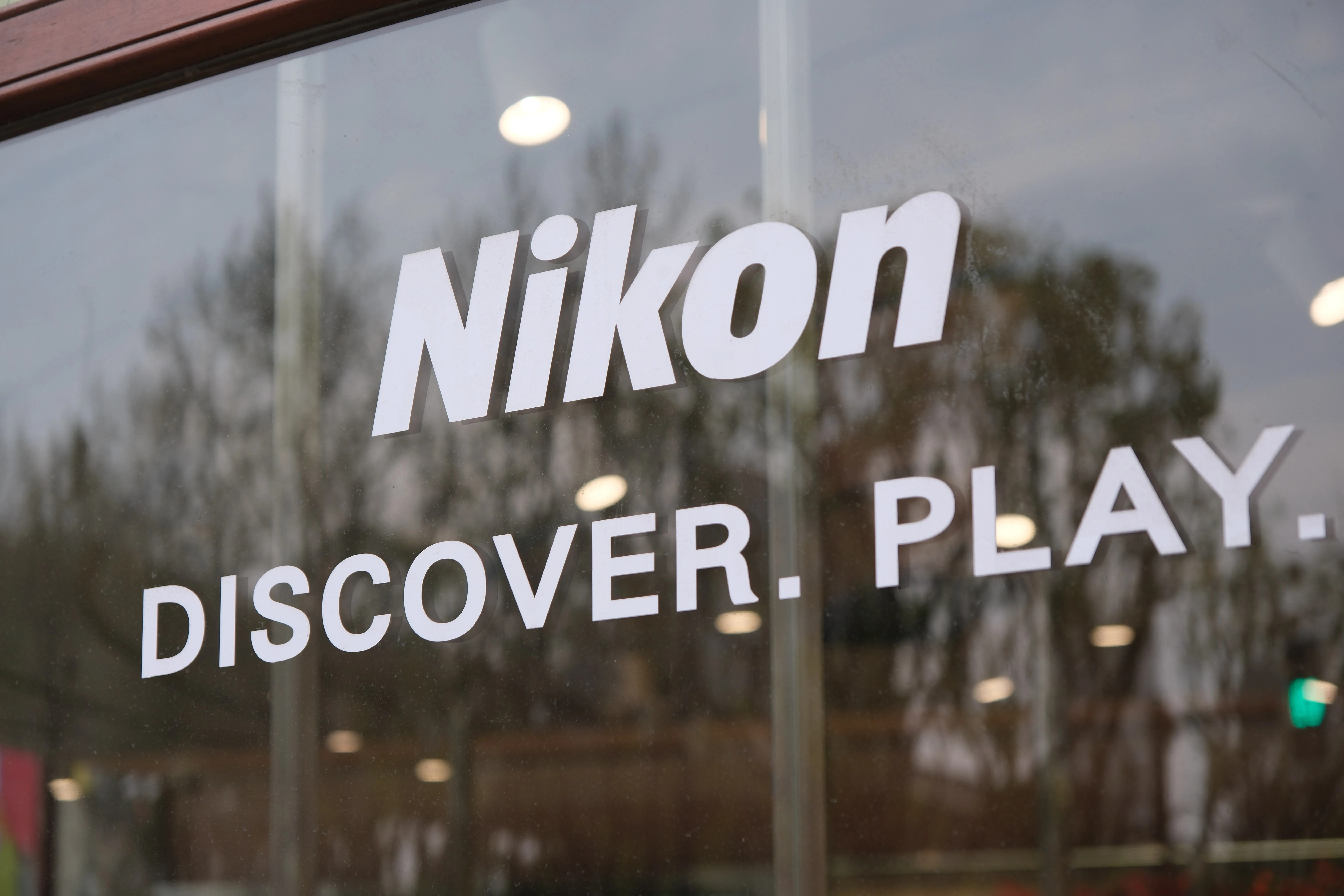 LITHOGRAPHIE : NIKON ATTAQUE ASML PAR LES PRIX, LÀ OÙ L’EUROPE RÈGNE EN MAÎTRE