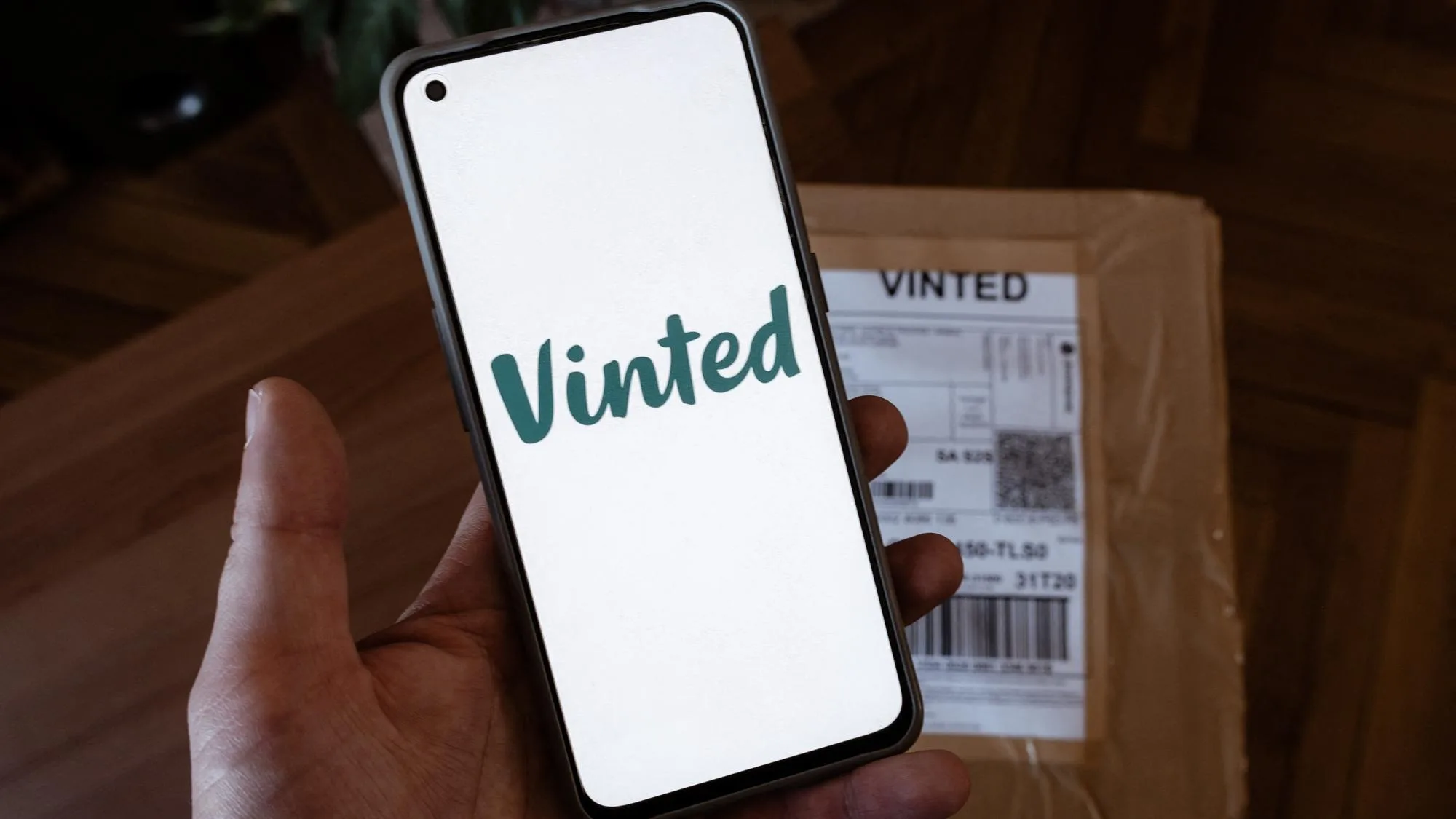 SUR VINTED OU EN FRIPERIE, VOTRE EMPREINTE CARBONE N’EST PAS (DU TOUT) LA MÊME, SELON L’OXFAM