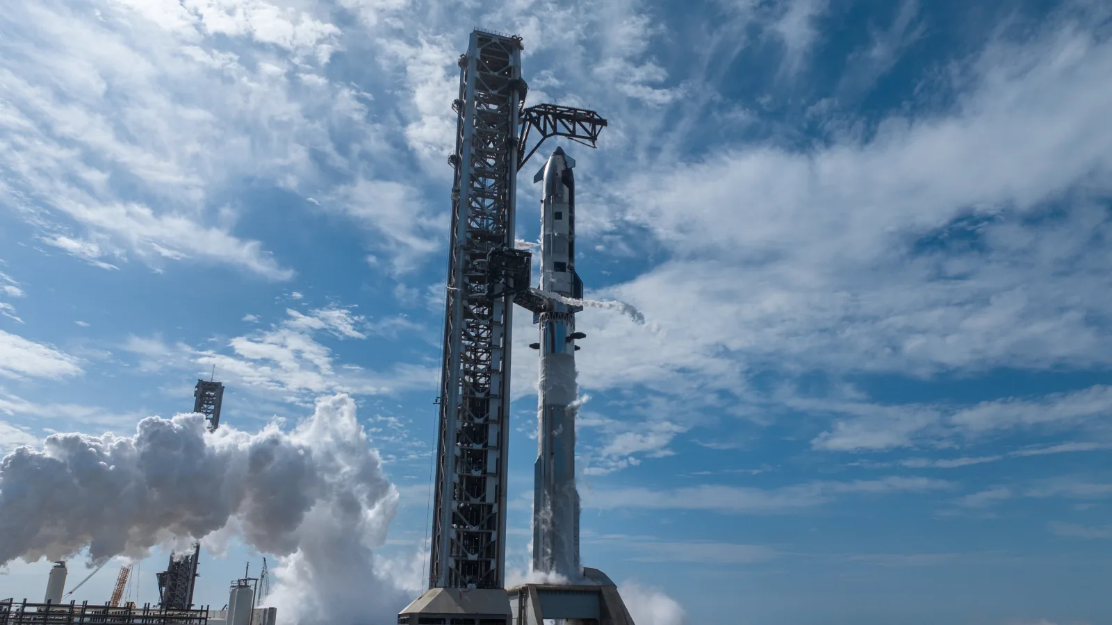 SPACEX TESTE LA V3 DU STARSHIP : COMMENT SUIVRE LE DÉCOLLAGE DE LA FUSÉE LA PLUS PUISSANTE DE L’HISTOIRE ?