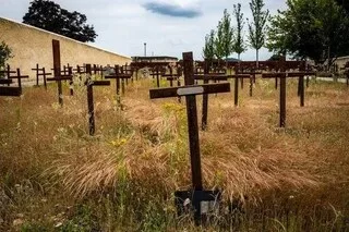 QUEL EST CET ÉTRANGE CIMETIÈRE FRANÇAIS OÙ DES MILLIERS D’OUBLIÉS ONT ÉTÉ ENTERRÉS DEPUIS UN SIÈCLE ?