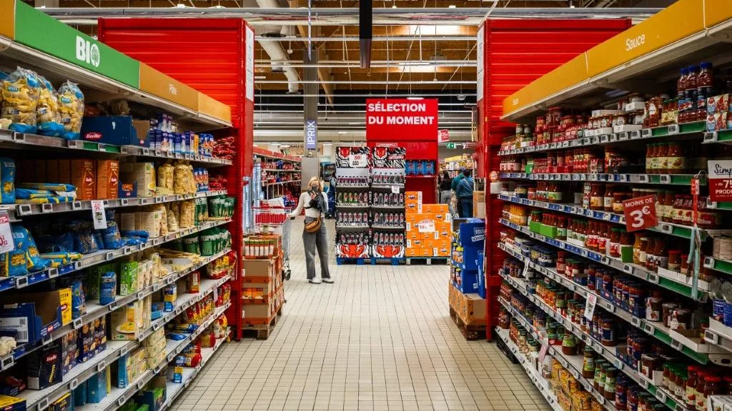 INTIMIDATION, PRATIQUES ABUSIVES… LE RÉQUISITOIRE ACCABLANT DU SÉNAT CONTRE LA GRANDE DISTRIBUTION
