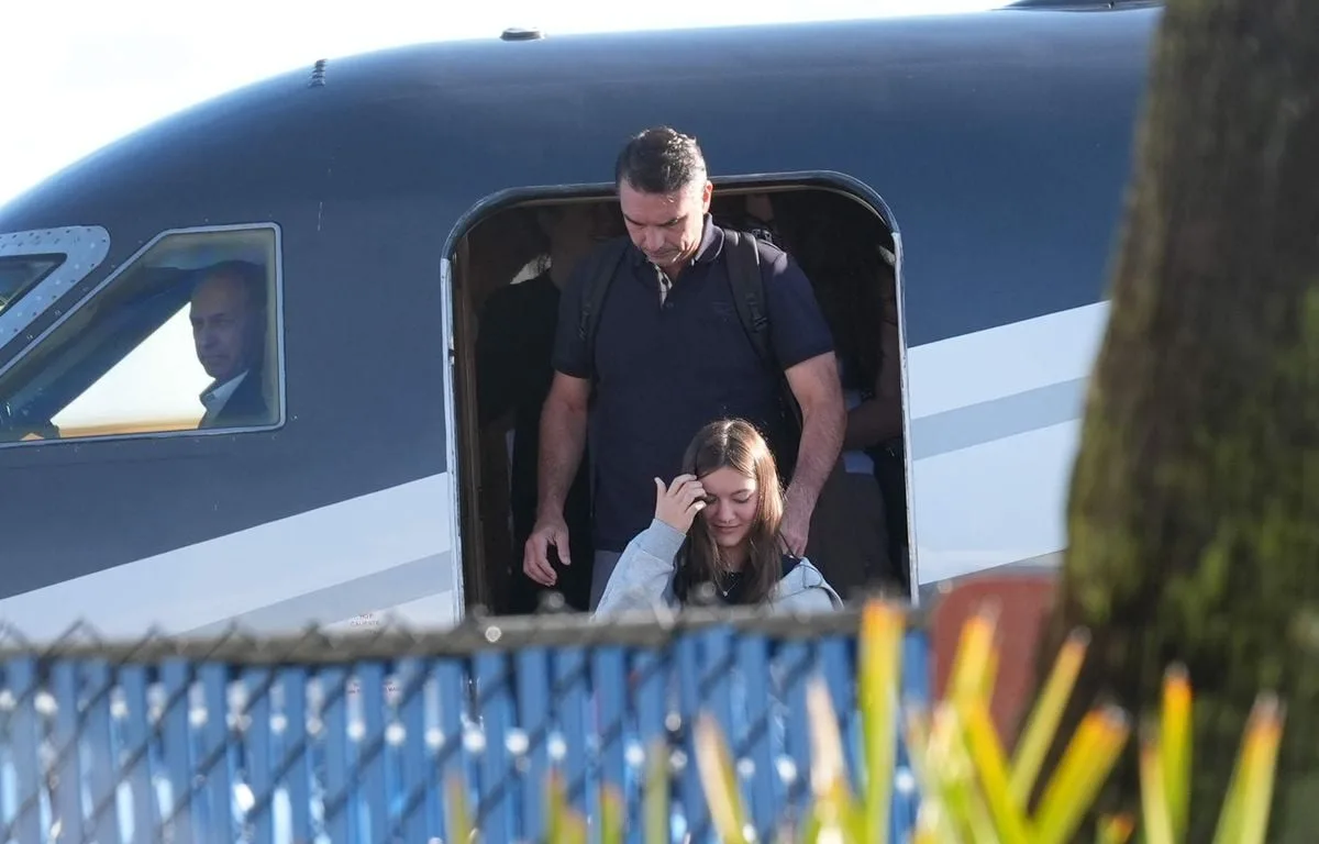 FUITE DE FLAVIO BOLSONARO : LES ETATS-UNIS ET L’ARGENTINE SOMMÉS DE S’EXPLIQUER SUR SON DÉPART DU BRÉSIL