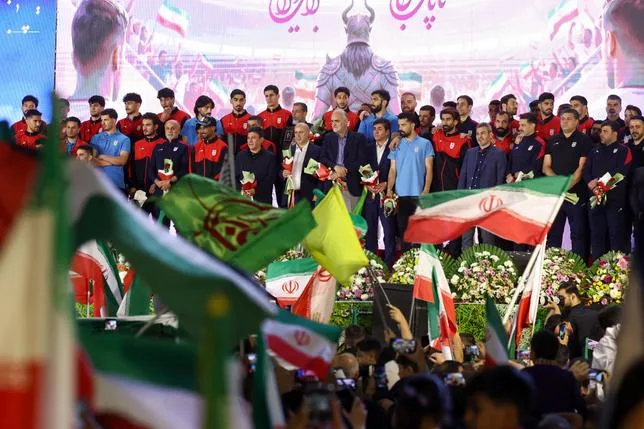 COUPE DU MONDE : LE RÉGIME A-T-IL FAIT MAIN BASSE SUR L’ÉQUIPE D’IRAN ?
