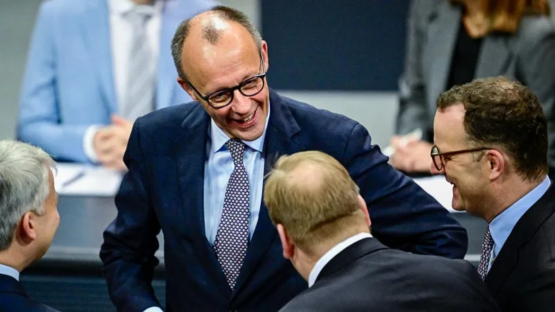 FRIEDRICH MERZ ANNONCE 230 MILLIARDS D’EUROS DE PROMESSES D’INVESTISSEMENT EN ALLEMAGNE APRÈS LE PREMIER SOMMET « INVEST IN GERMANY » (LE RECORD DE CHOOSE FRANCE EST À 93 MILLIARDS D’EUROS)