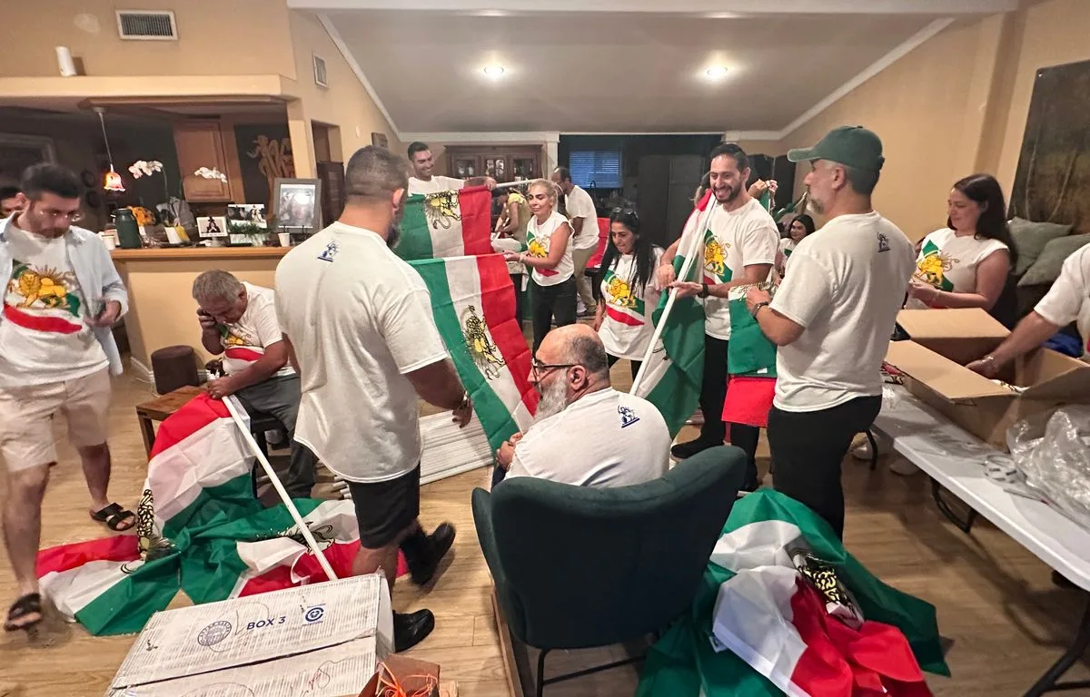 COUPE DU MONDE : LES SUPPORTEURS IRANIENS DE L.A PRÉPARENT LA CHUTE DU RÉGIME BIEN PLUS QUE LE MATCH DE LA « TEAM MELI »