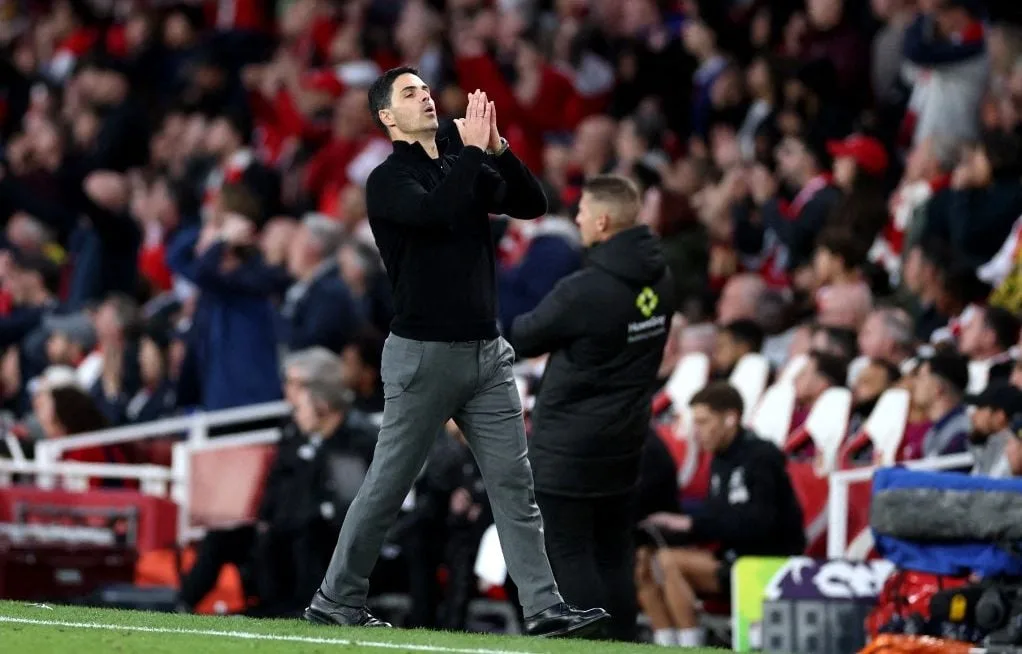 PSG – ARSENAL : « ON A ENVIE DE LUI DIRE DE SE CALMER »… COMMENT LE GENTIL MIKEL EST DEVENU L’INSUPPORTABLE ARTETA ?