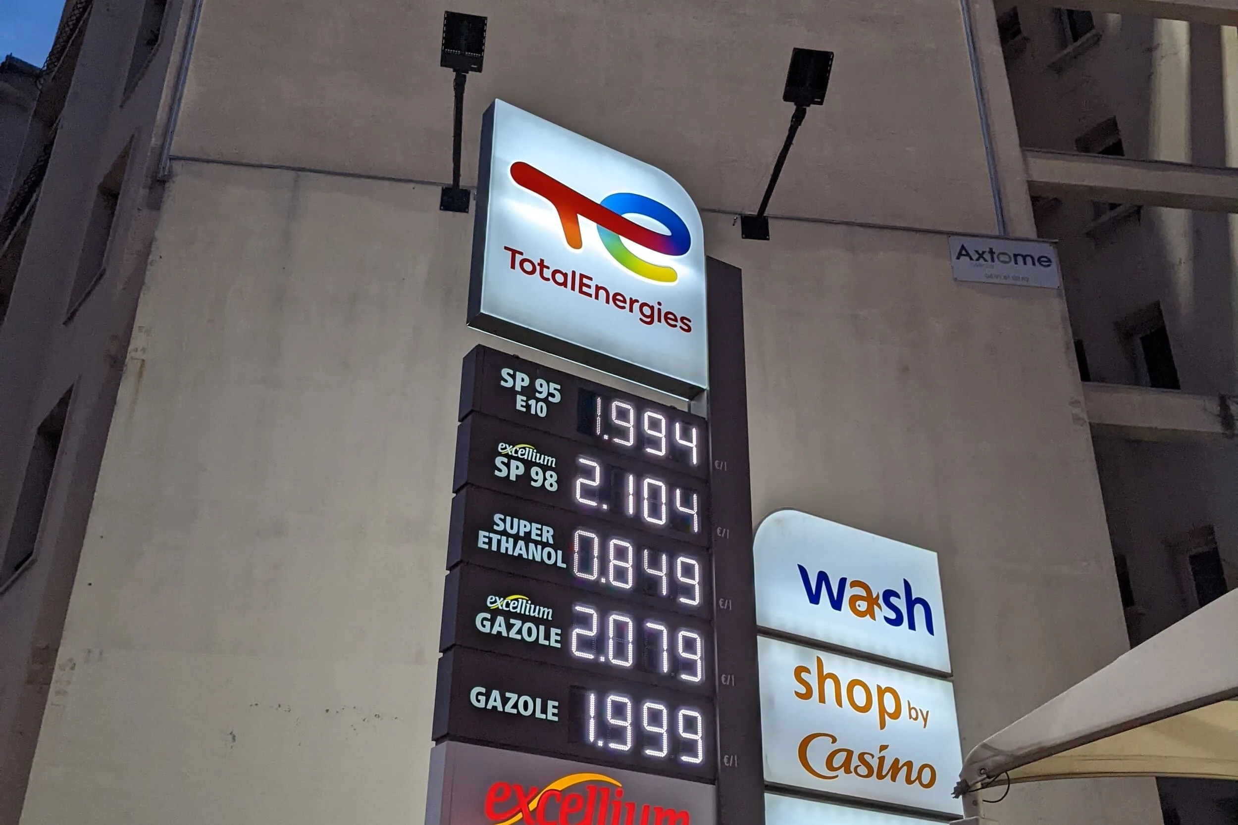 L’AIDE CARBURANT POUR LES TRAVAILLEURS « GRANDS ROULEURS », VOICI COMMENT FAIRE POUR LA RÉCLAMER