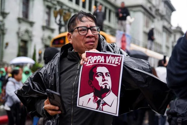 AU GUATEMALA, LE MEURTRE DE L’AVOCAT JUAN FRANCISCO SOLÓRZANO FOPPA FAIT RESSURGIR LA MENACE DE LA VIOLENCE POLITIQUE