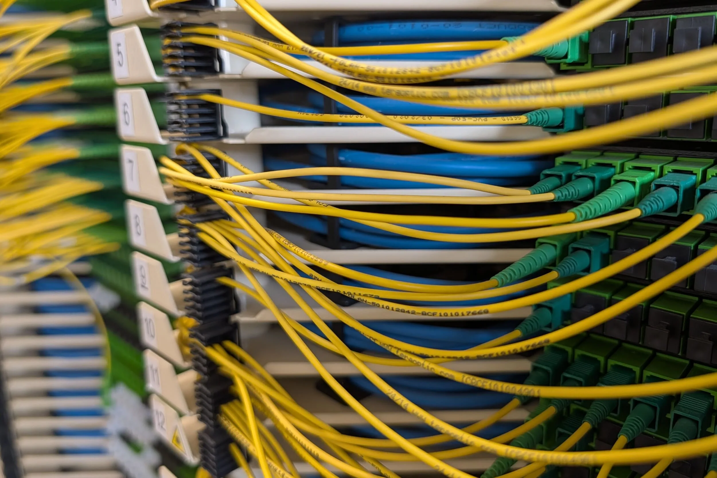 L’EMPREINTE CARBONE DE LA FIBRE OPTIQUE DÉVOILÉE POUR LA PREMIÈRE FOIS EN FRANCE, VOUS RISQUEZ D’ÊTRE SURPRIS