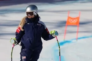 SKI ALPIN. À 42 ANS, LINDSEY VONN VA SUBIR UNE NOUVELLE OPÉRATION ET DEVRAIT DÉCLARER FORFAIT POUR LA SAISON