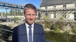 UNE IRRÉGULARITÉ DANS L’ÉLECTION DU MAIRE RN DE LA FLÈCHE À LA PRÉSIDENCE DU CONSEIL DE SURVEILLANCE DE L’HÔPITAL
